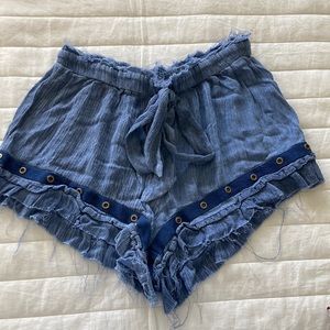 Surf Gypsy shorts size M. Denim color